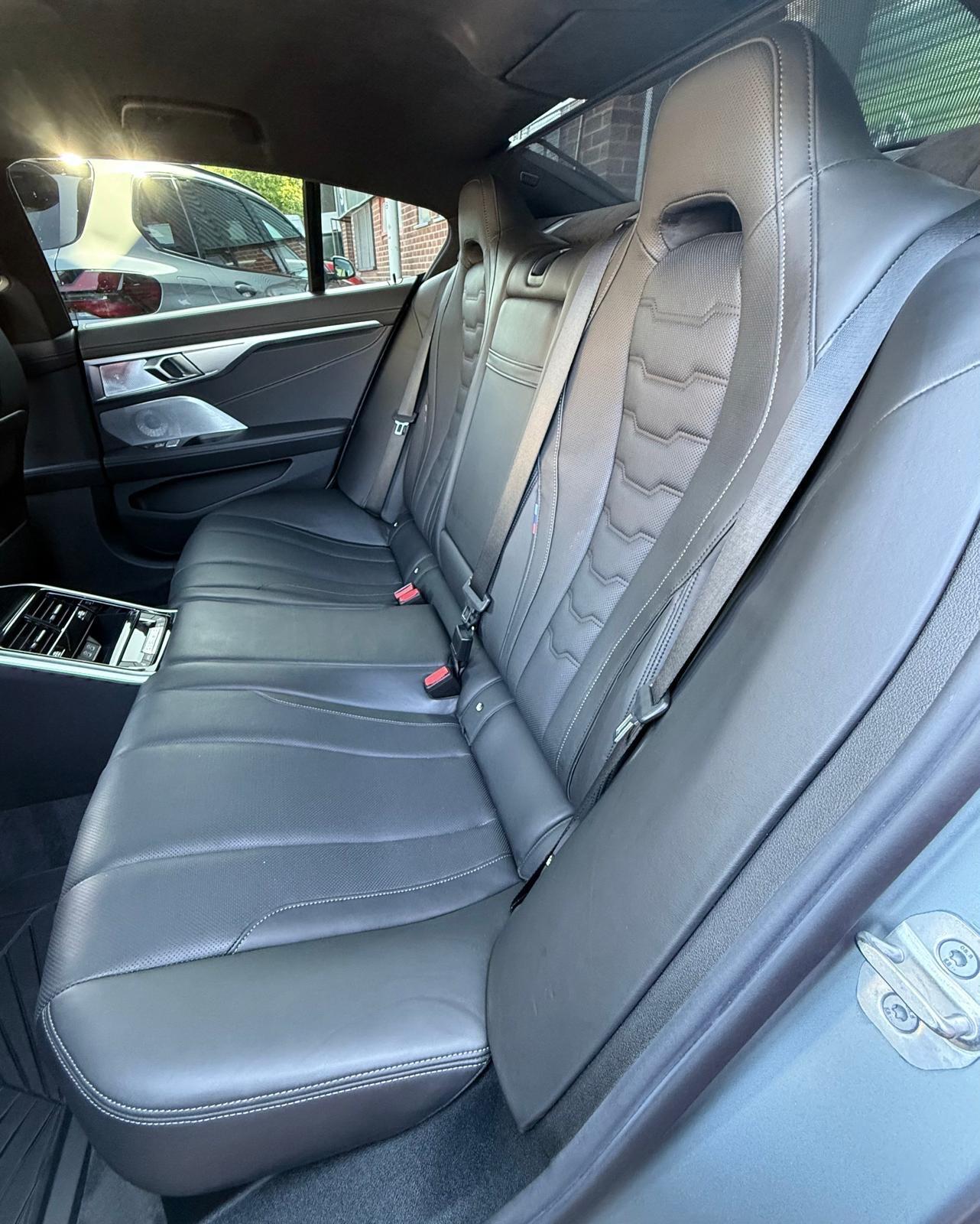 BMW 8 Series view 29
