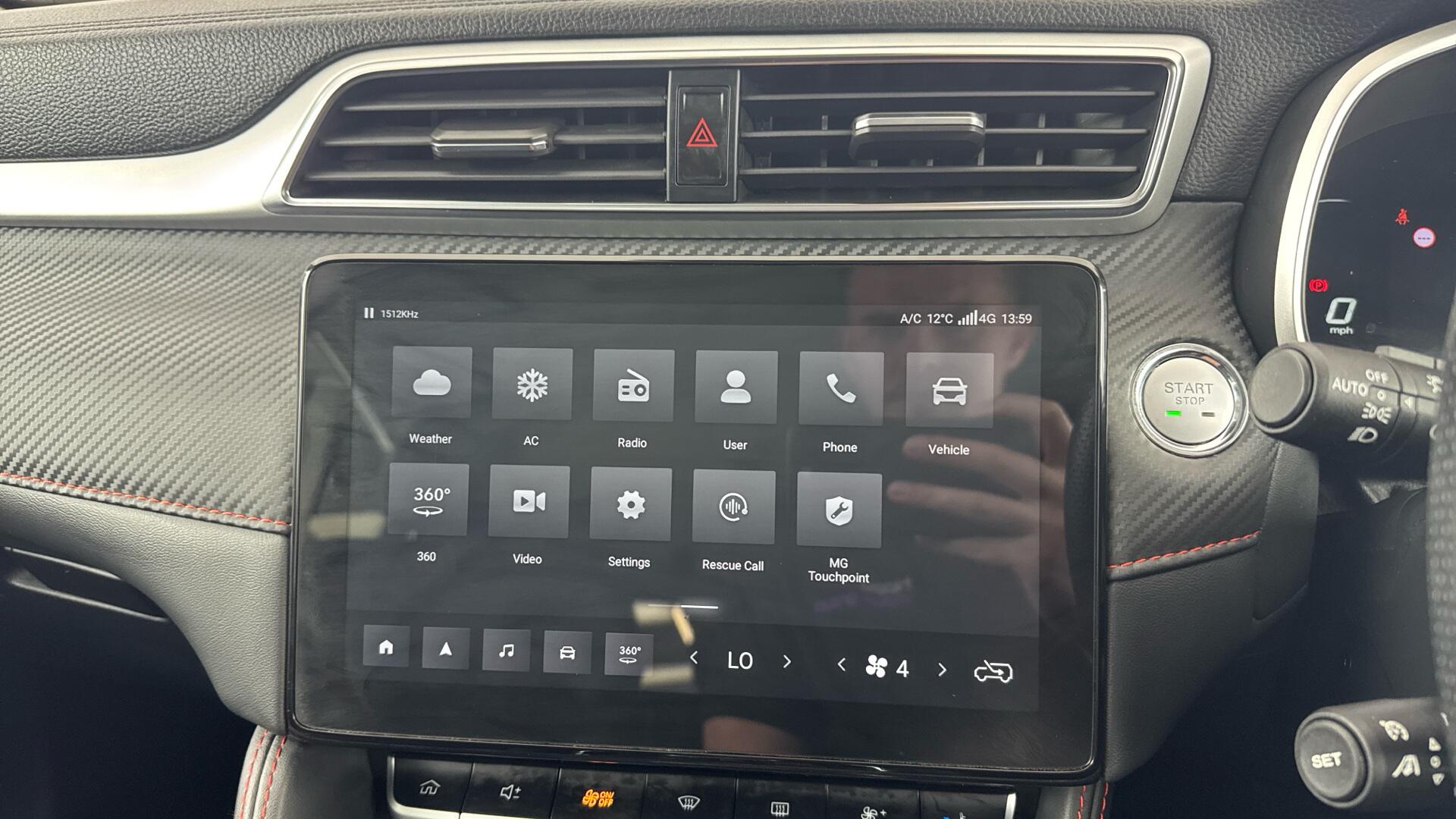 MG ZS view 27