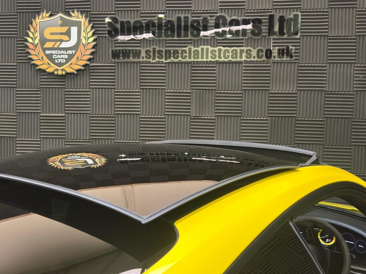 Porsche 911 view 36