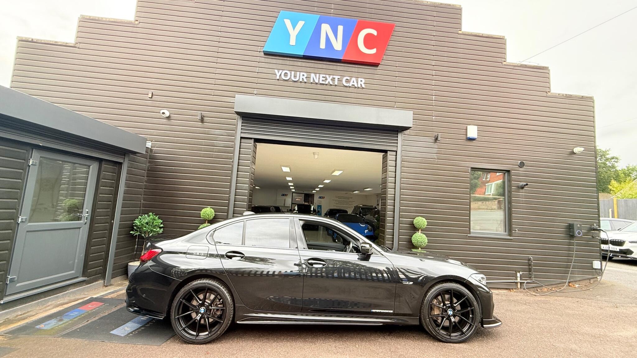 BMW 3 Series view 5