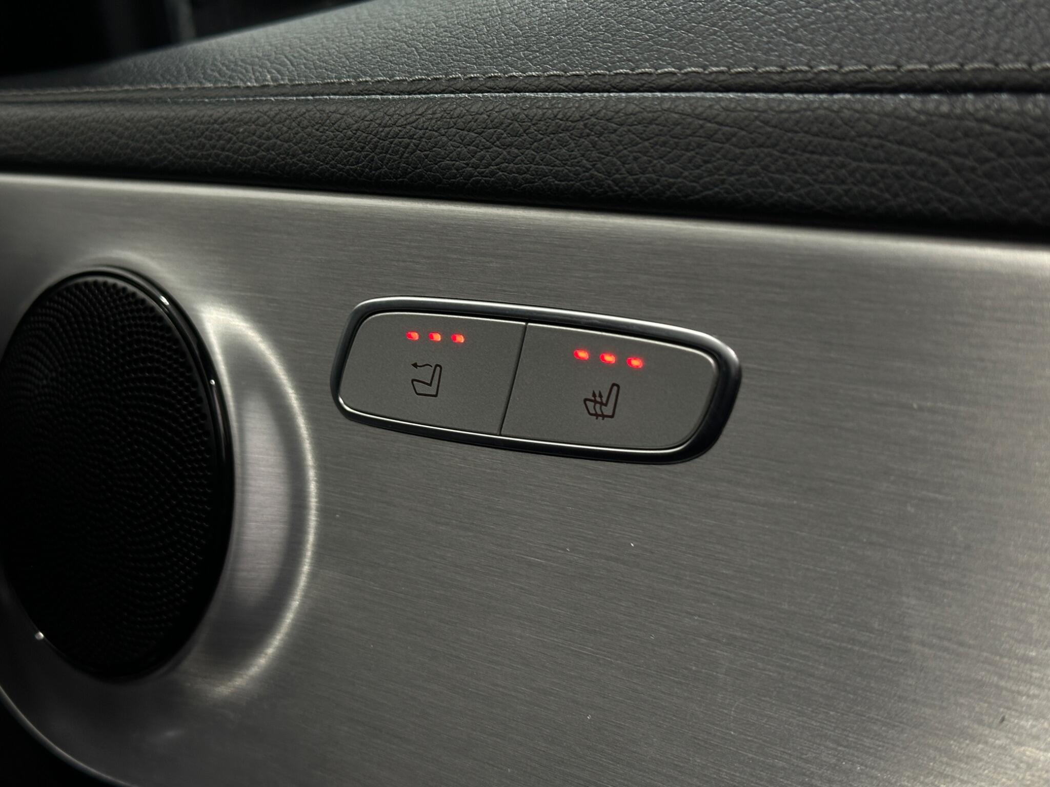 Mercedes-Benz C Class view 18