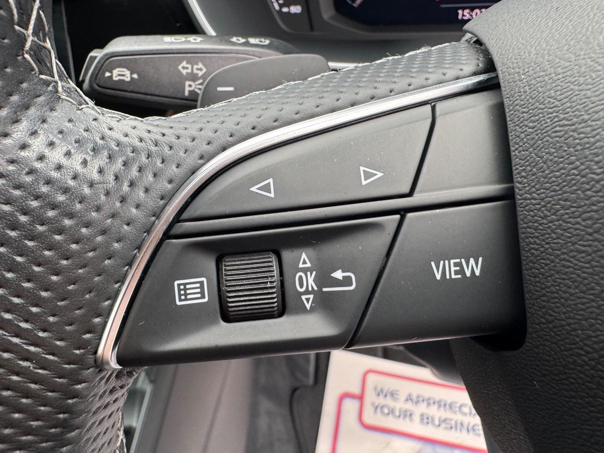 Audi Q3 view 28