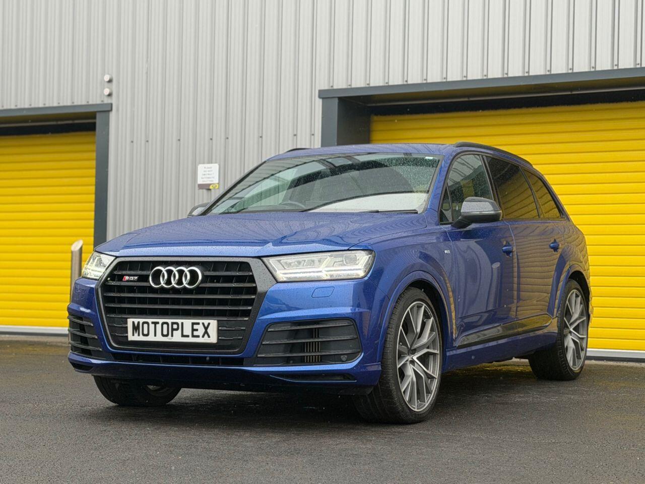 Audi SQ7 view 5