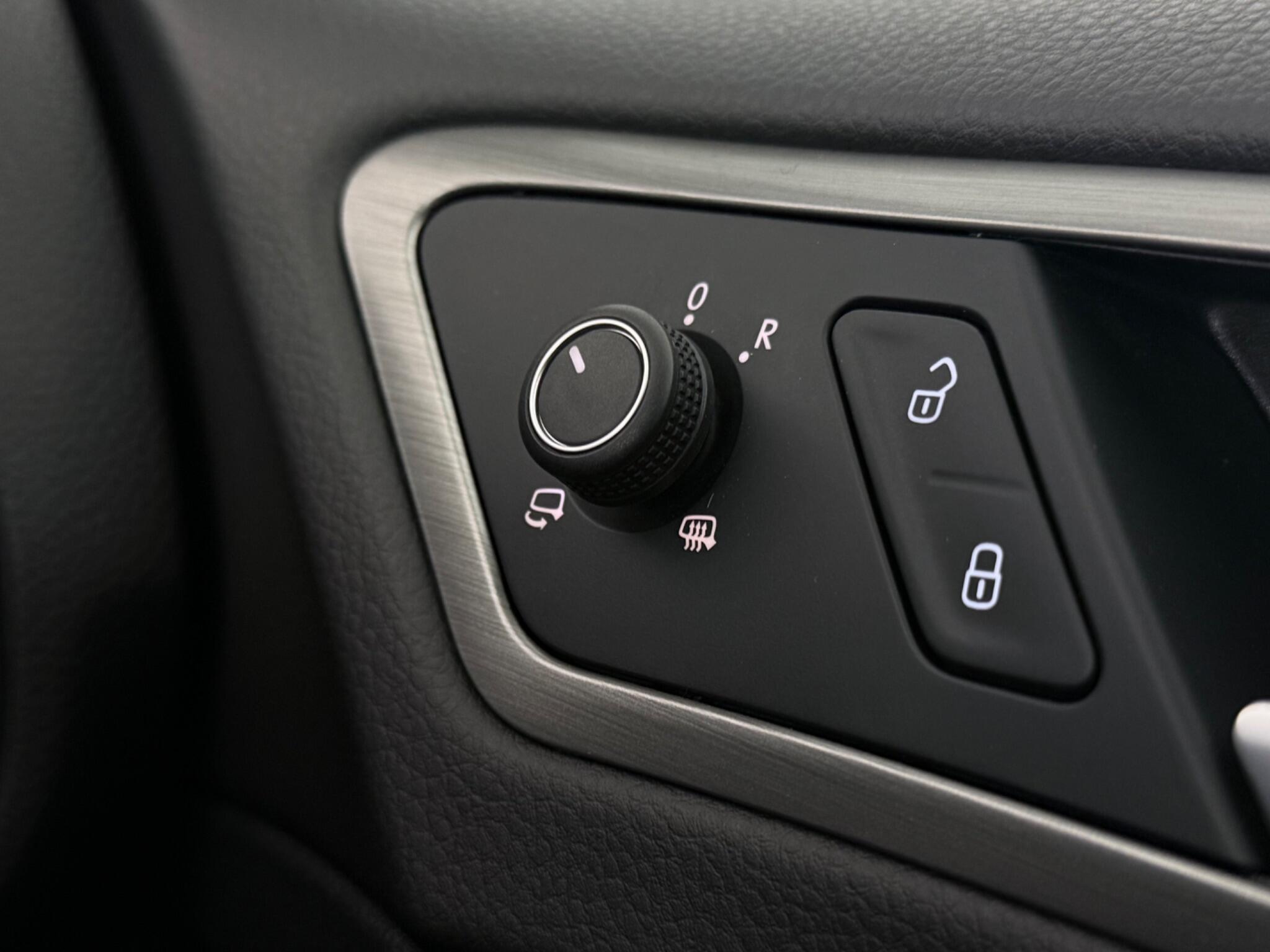 Volkswagen Golf view 17