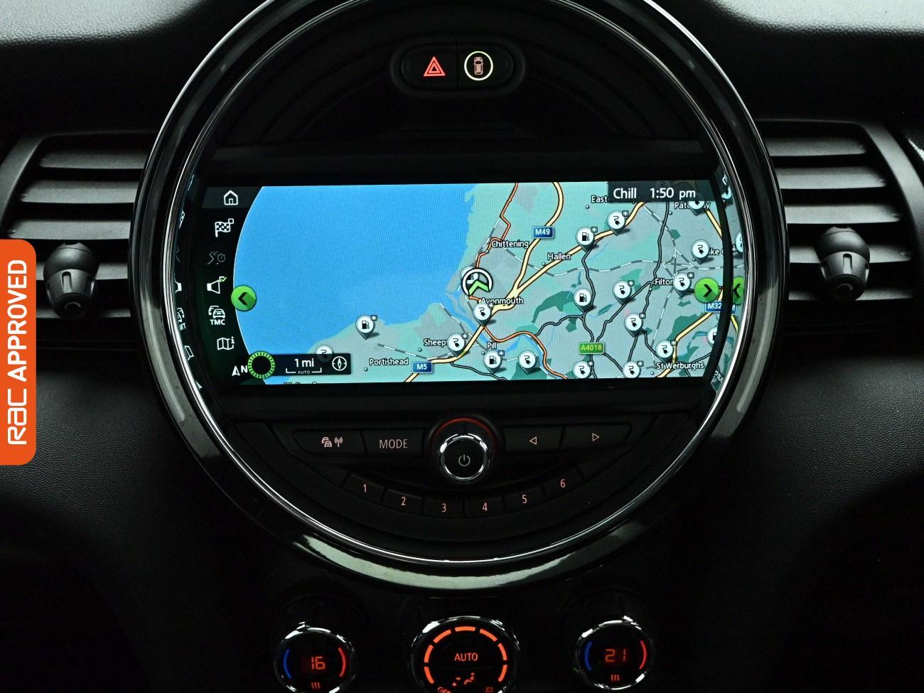 Mini Hatch view 15