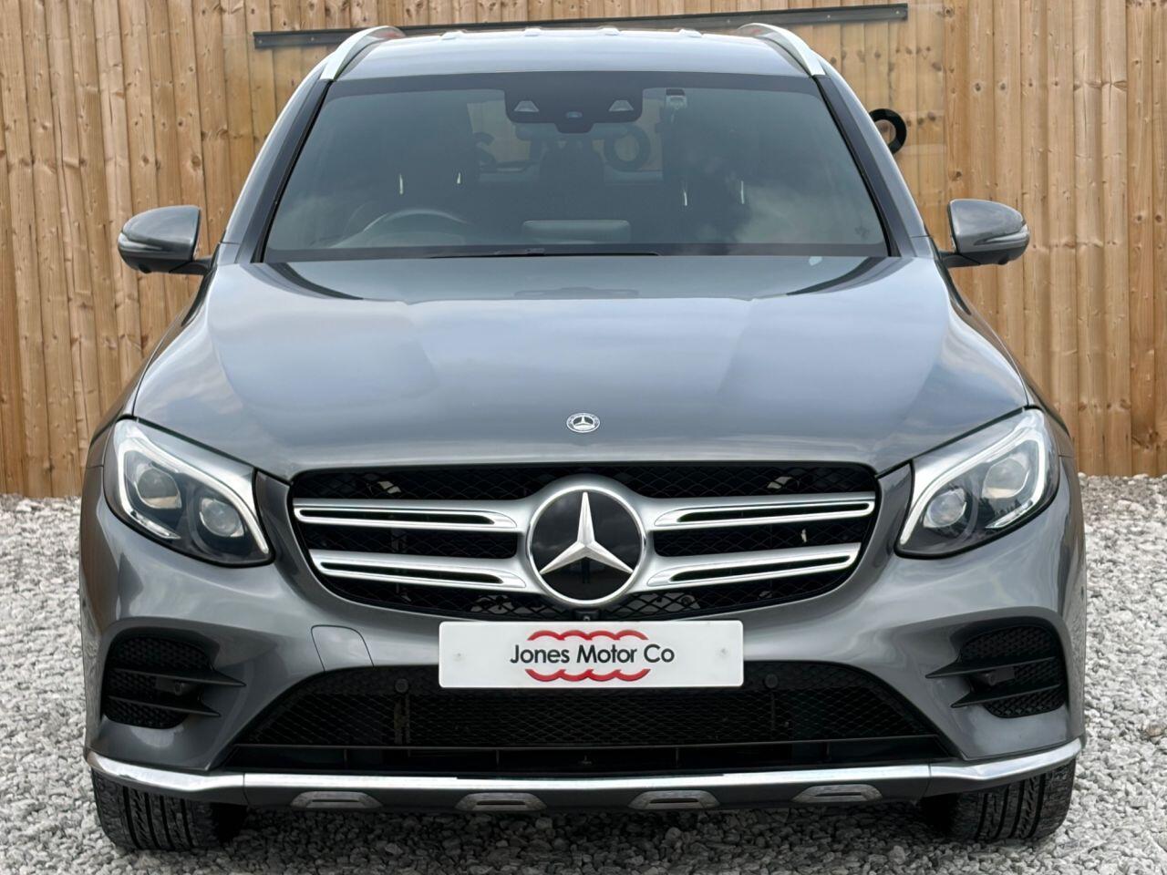 Mercedes-Benz GLC view 3