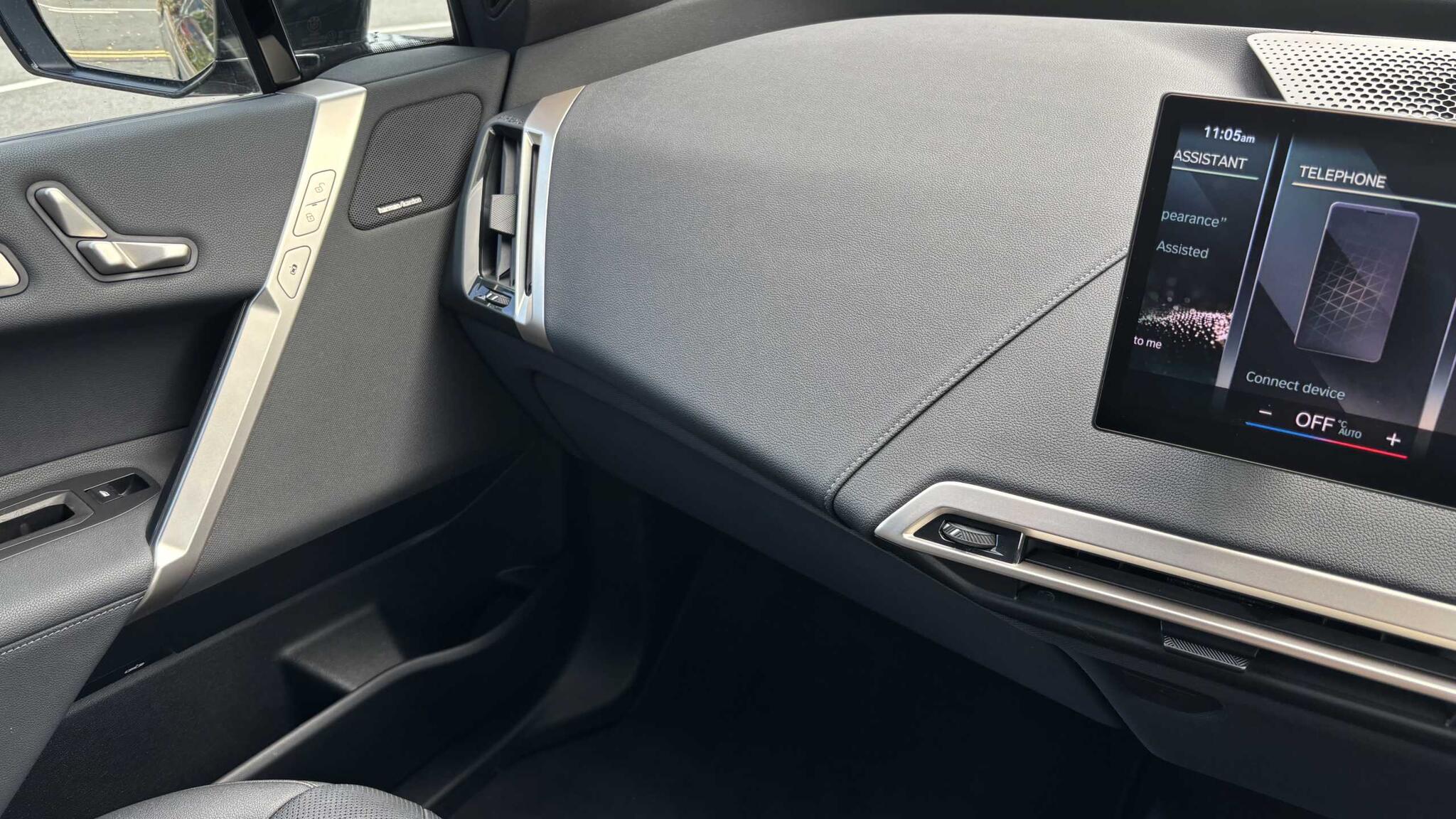 BMW iX view 20
