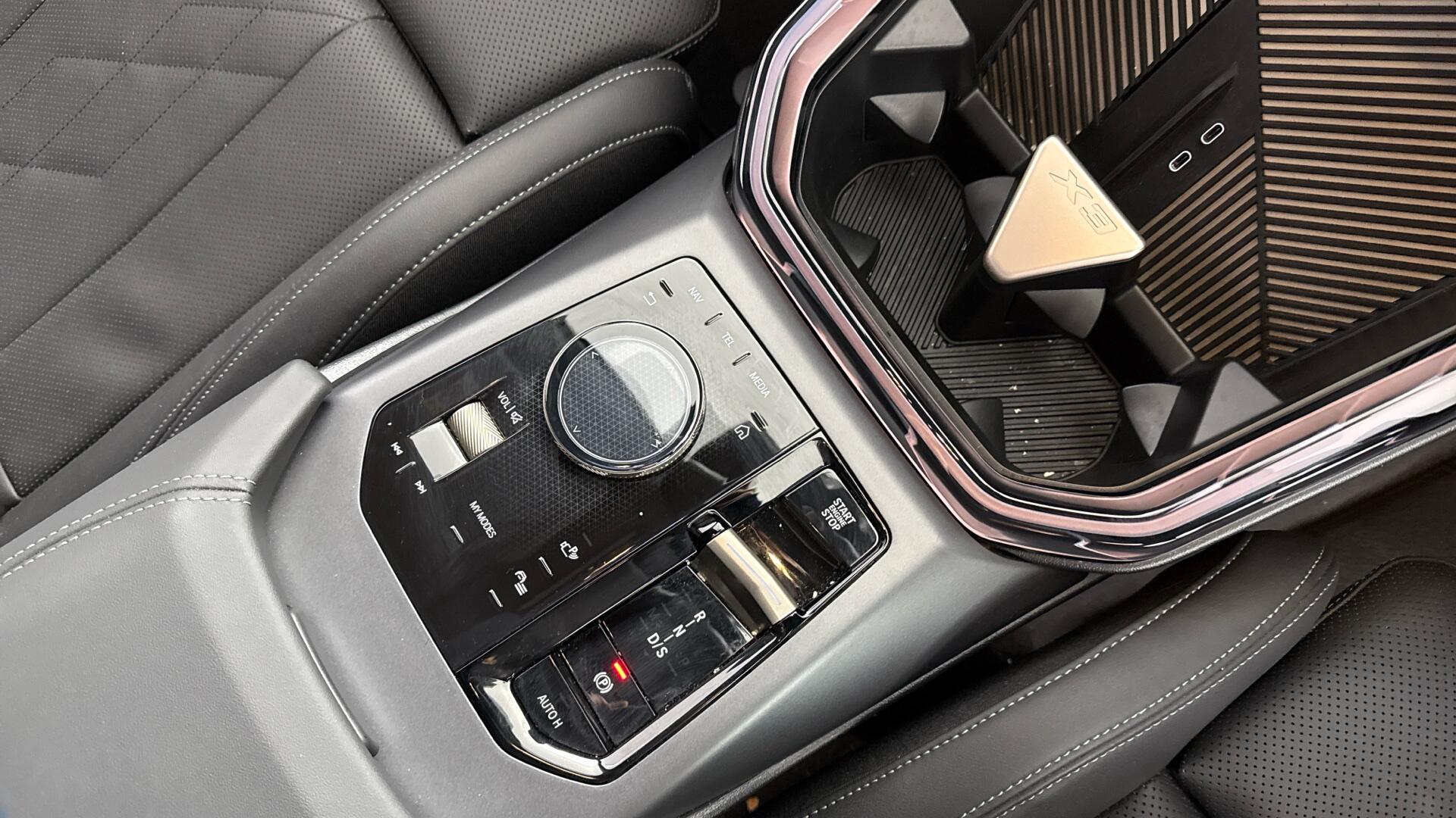 BMW X3 view 10