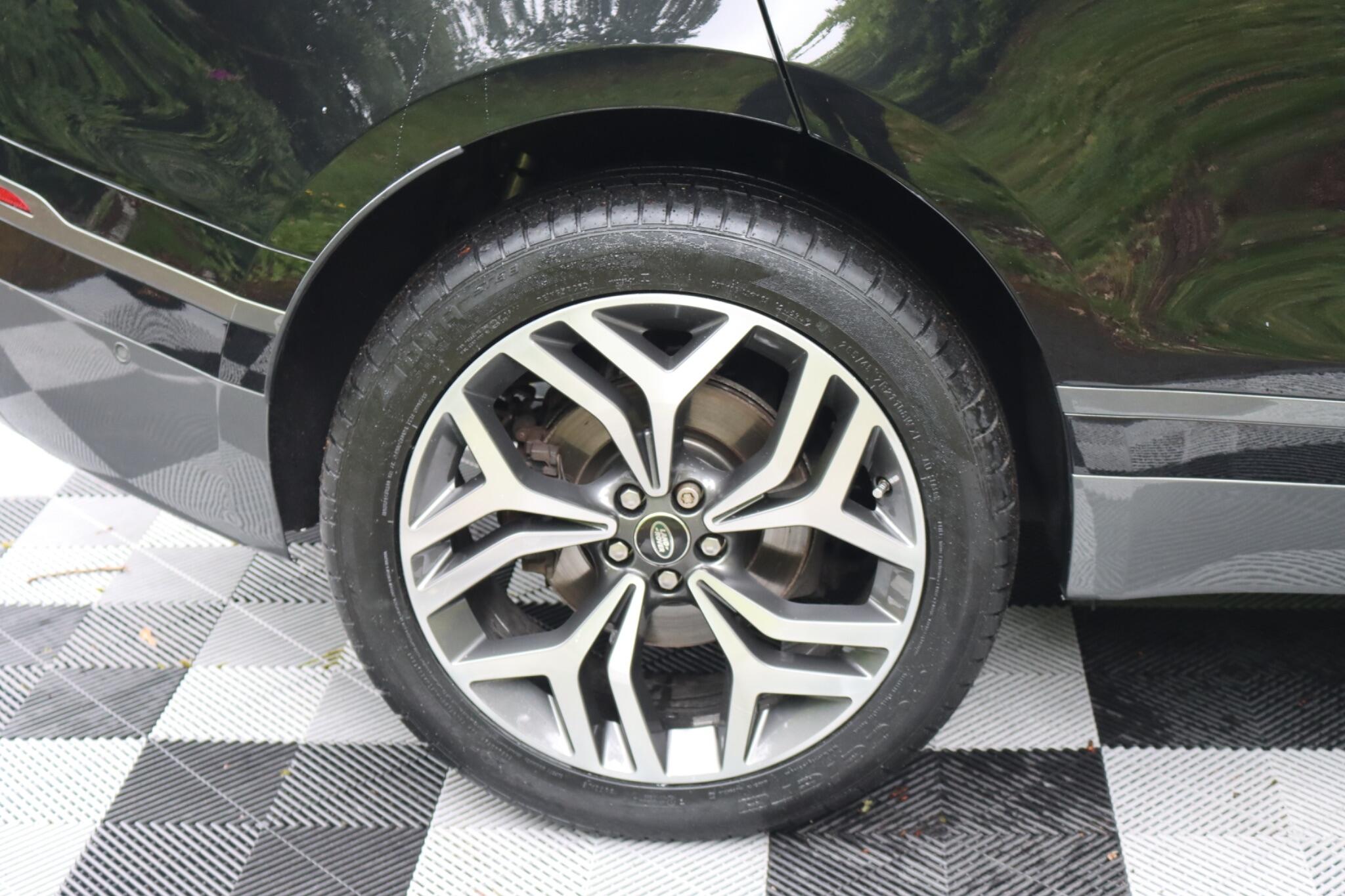 Land Rover Range Rover Velar view 38