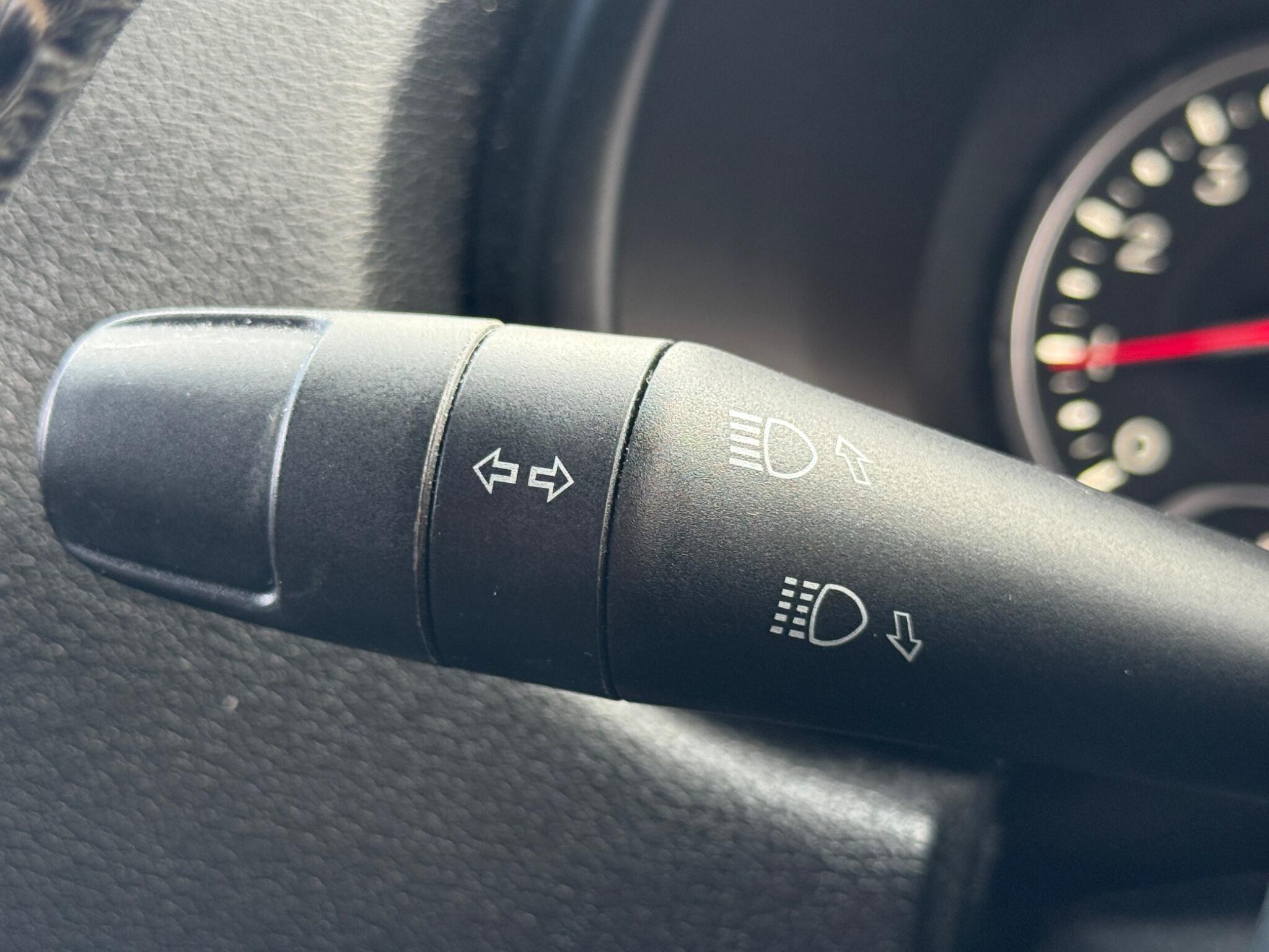 Jeep Renegade - Image 66