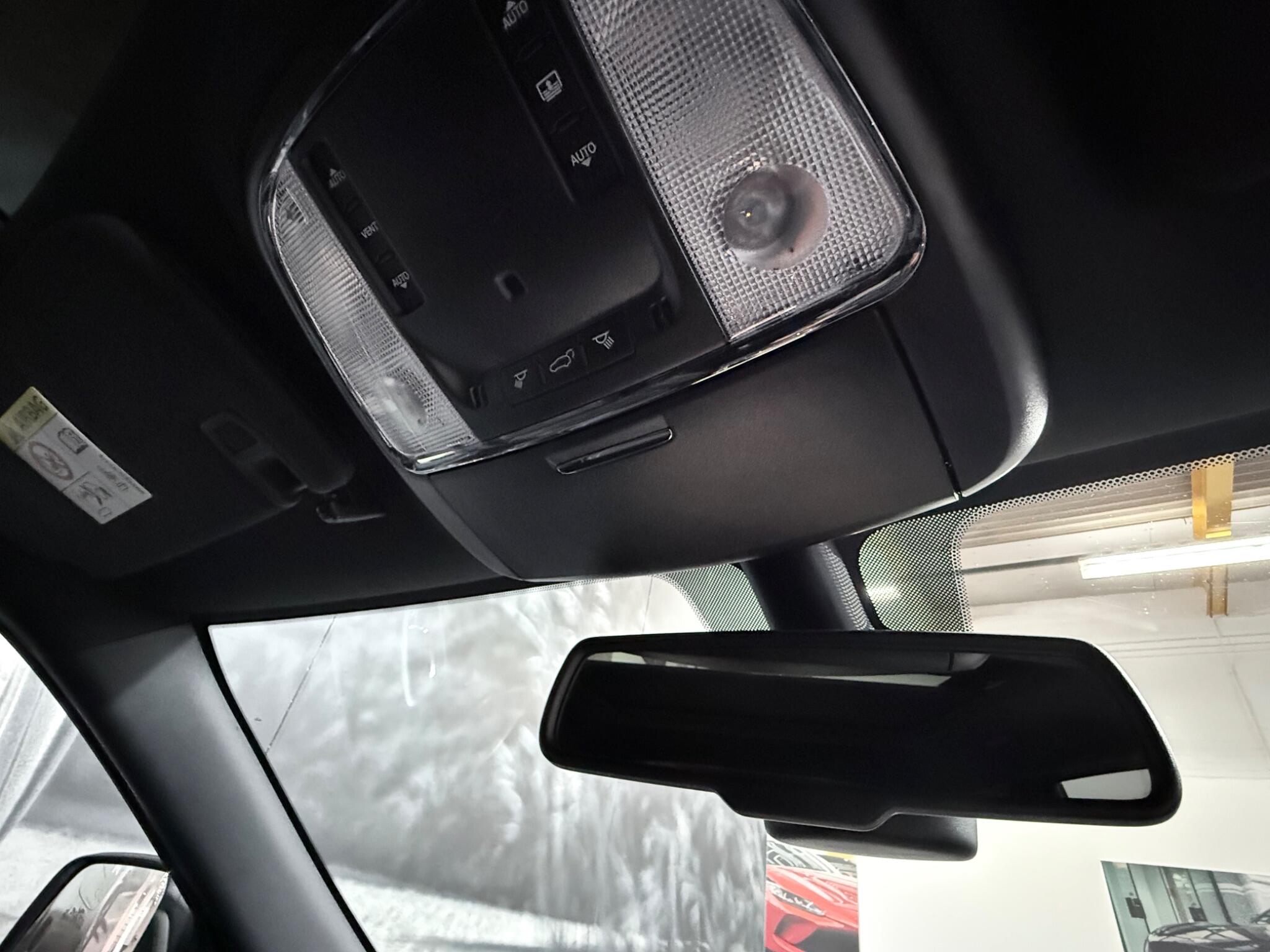 Jeep Grand Cherokee view 59