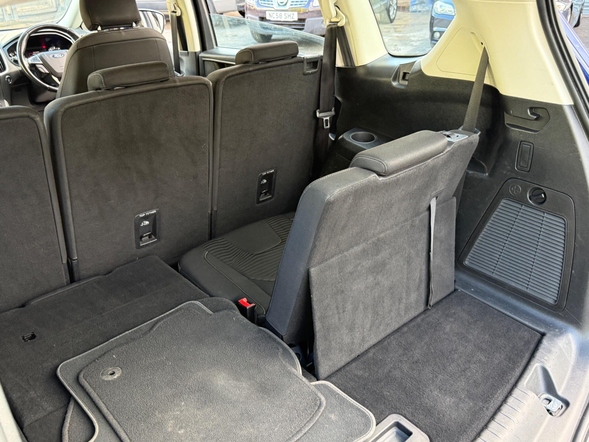 Ford S-Max - Image 48