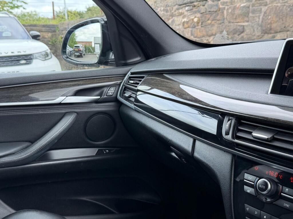 BMW X5 view 42