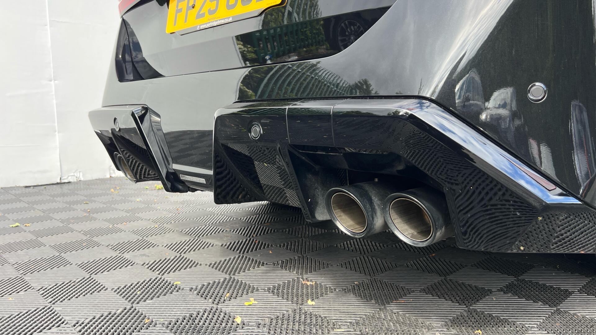 BMW M5 view 31