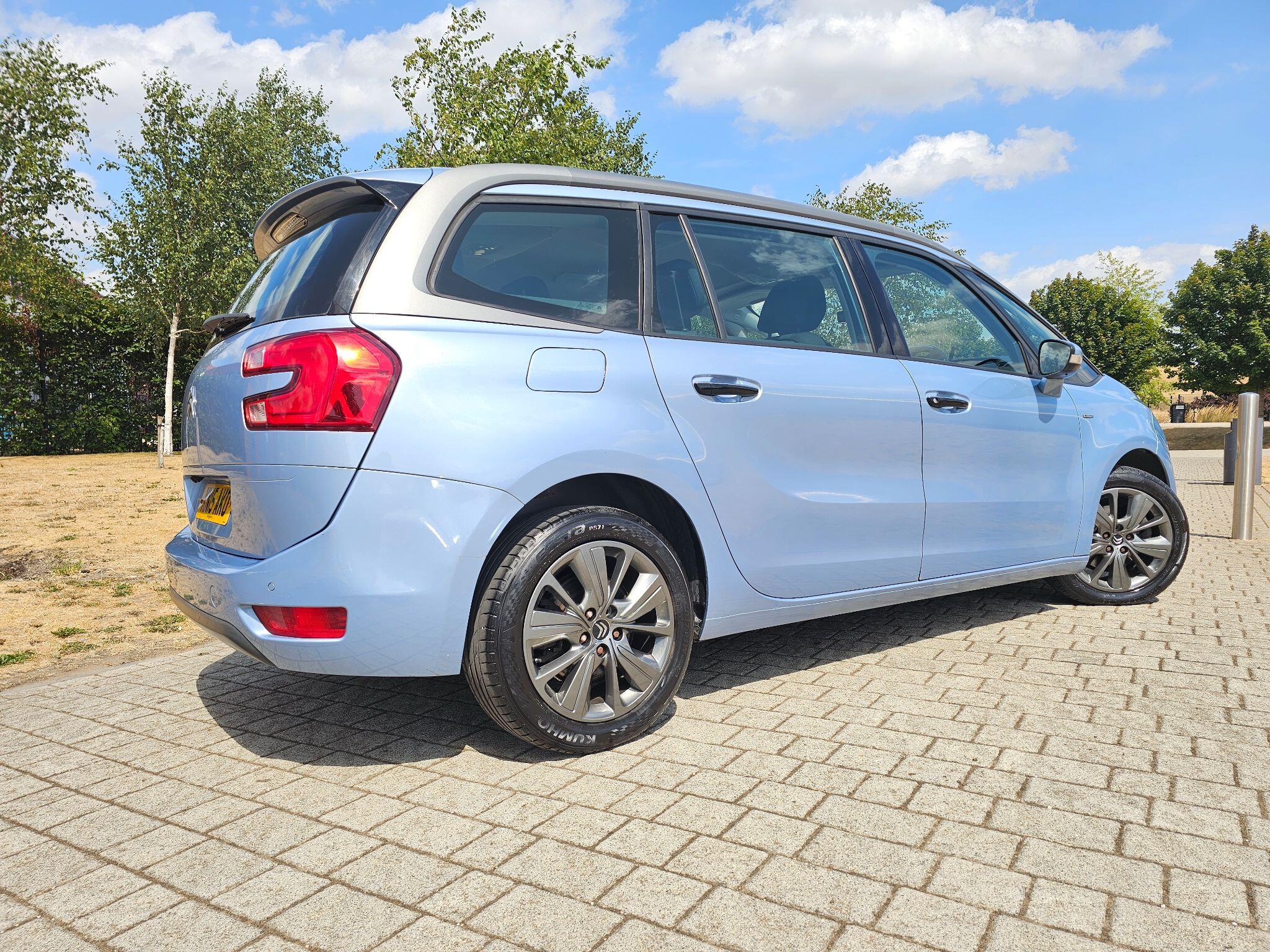 Citroen Grand C4 Picasso view 20