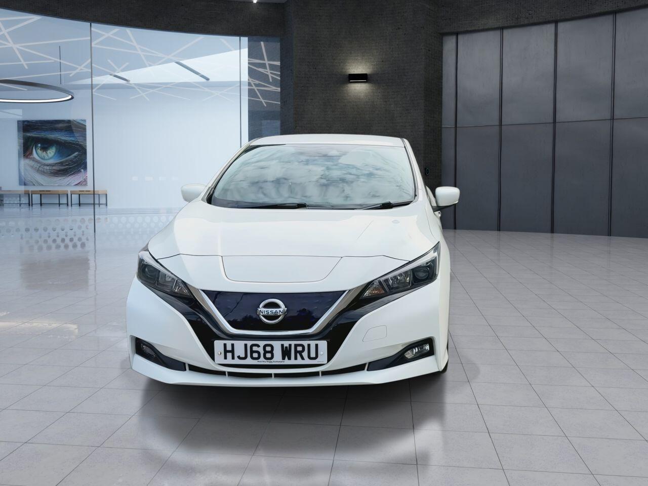 Nissan Leaf view 3