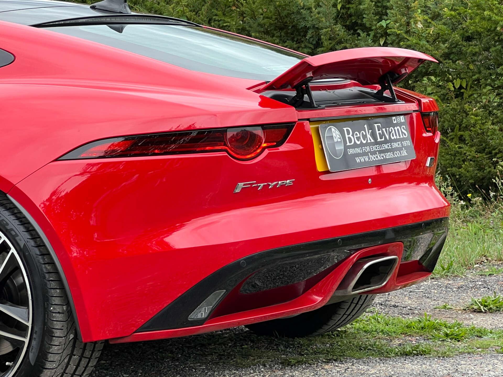 Jaguar F-Type view 39