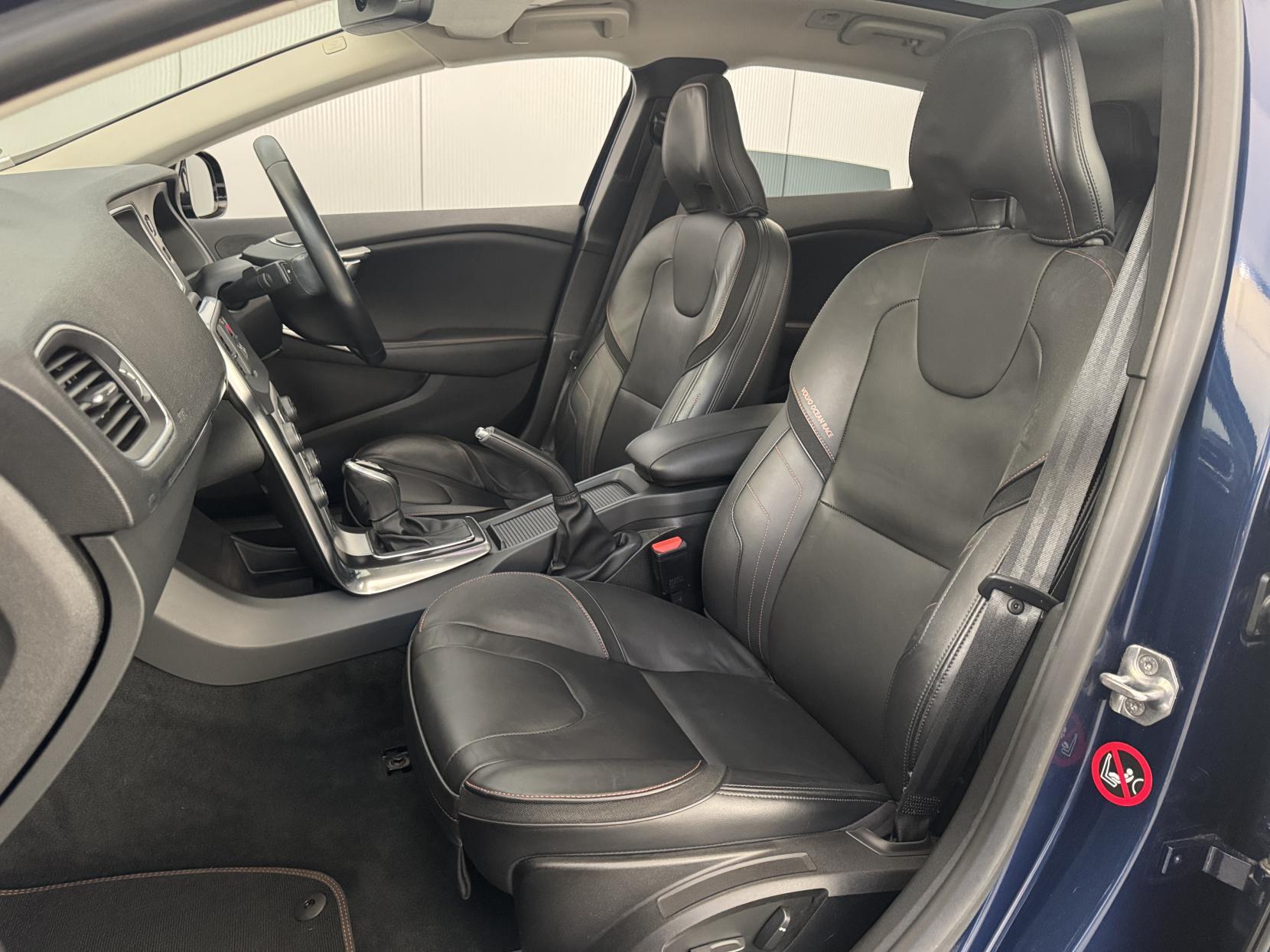 Volvo V40 view 67