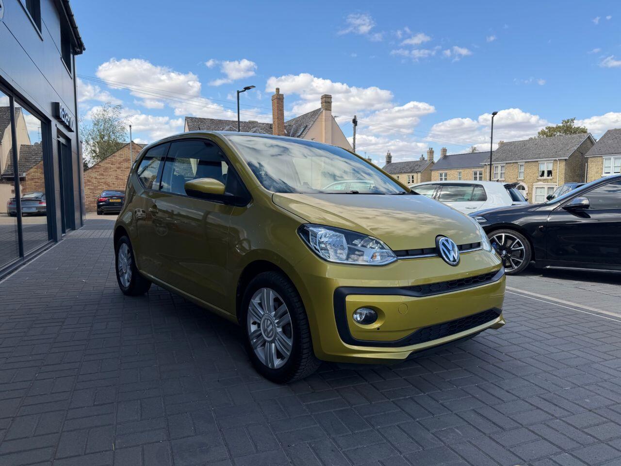Volkswagen Up! view 2