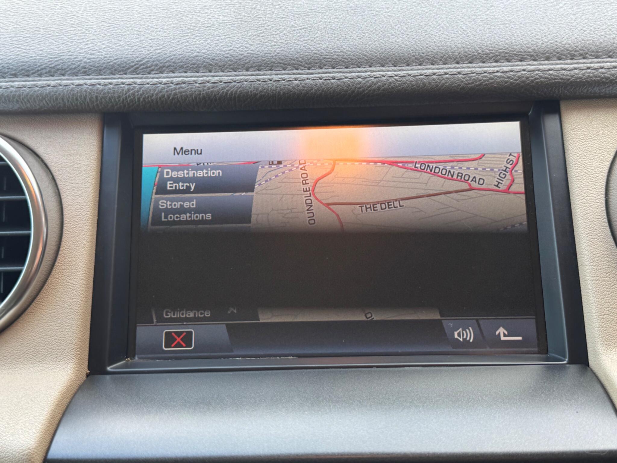 Land Rover Discovery 4 view 25