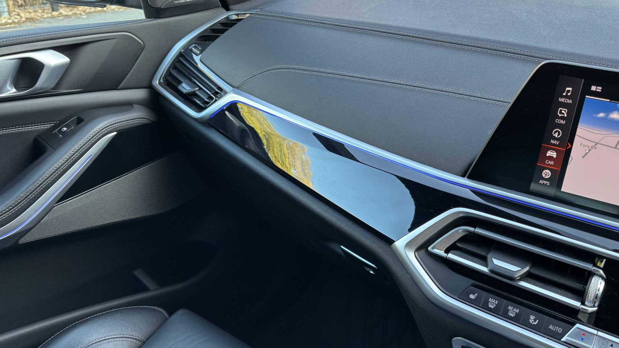 BMW X5 view 21