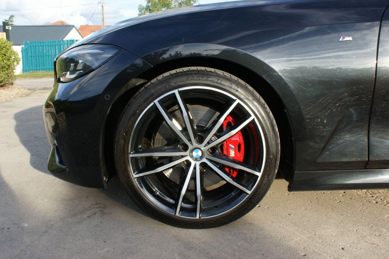 BMW 3 Series view 23