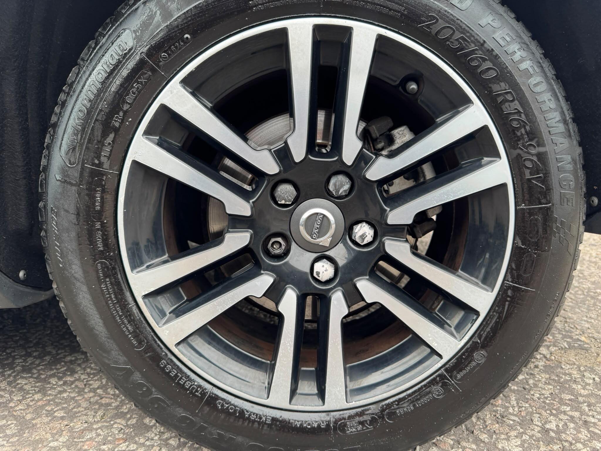 Volvo V40 Cross Country view 83