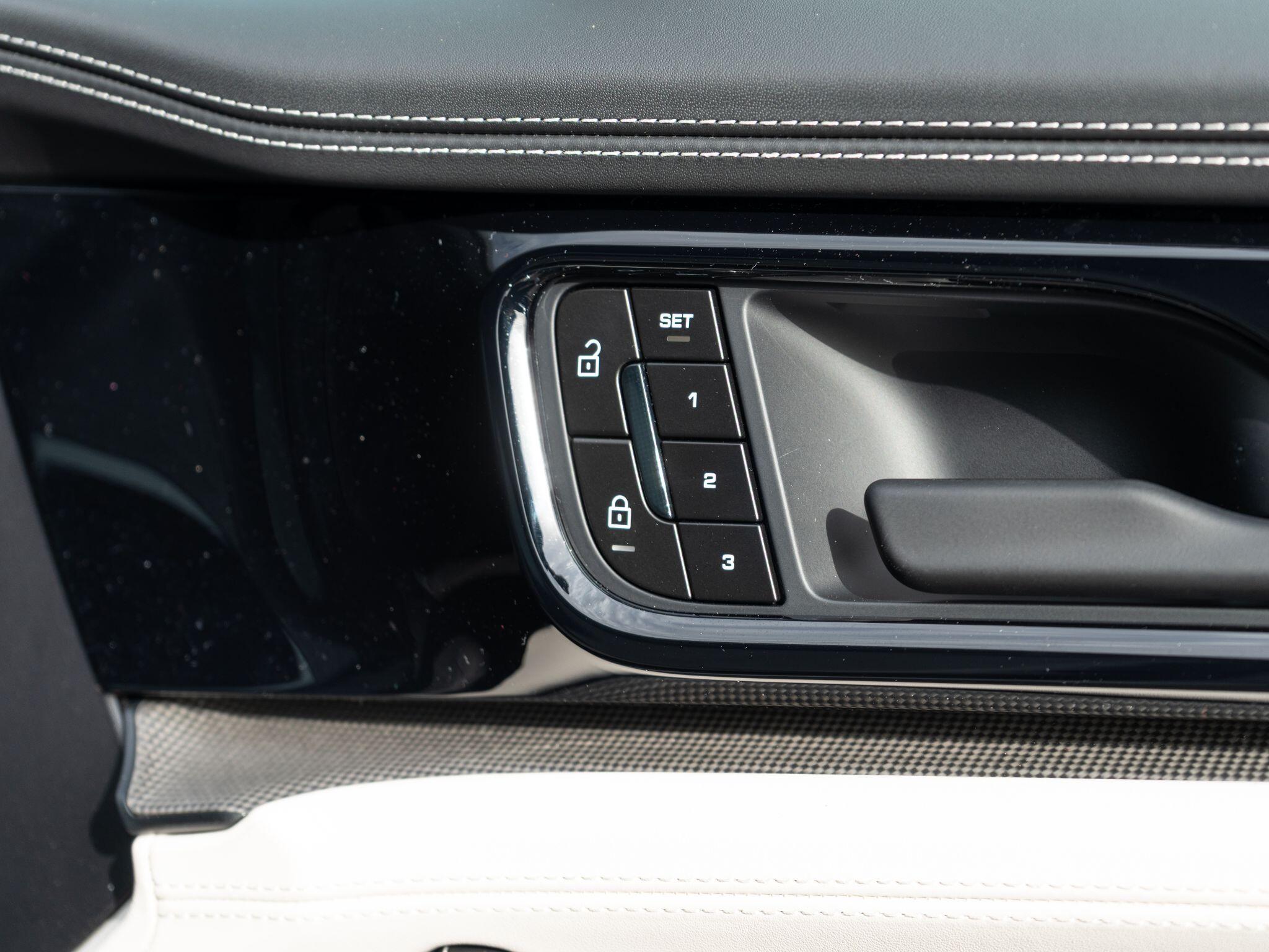 Porsche Panamera view 31