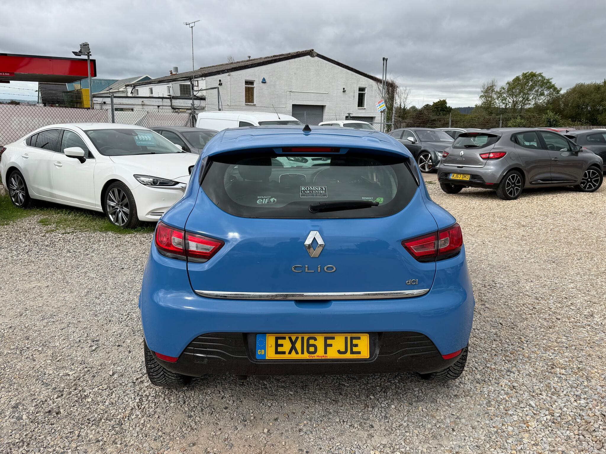 Renault Clio view 6