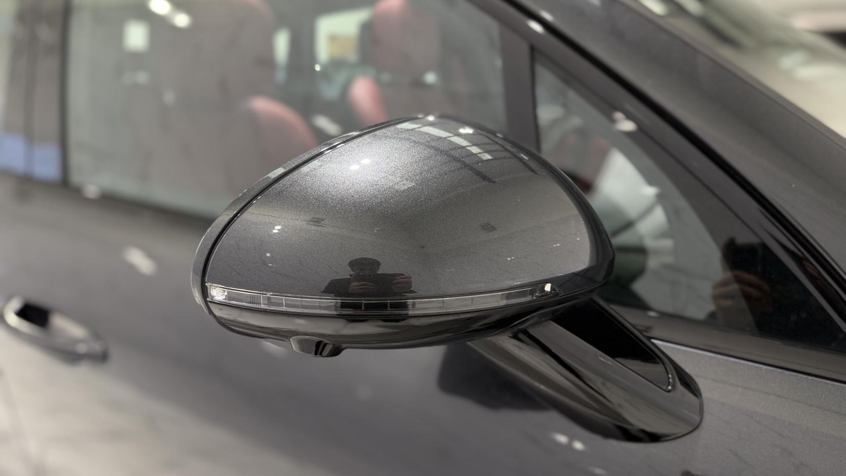 Porsche Macan view 49