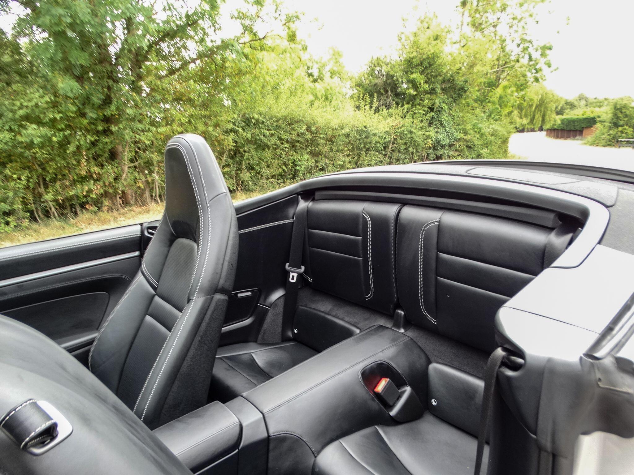 Porsche 911 view 13
