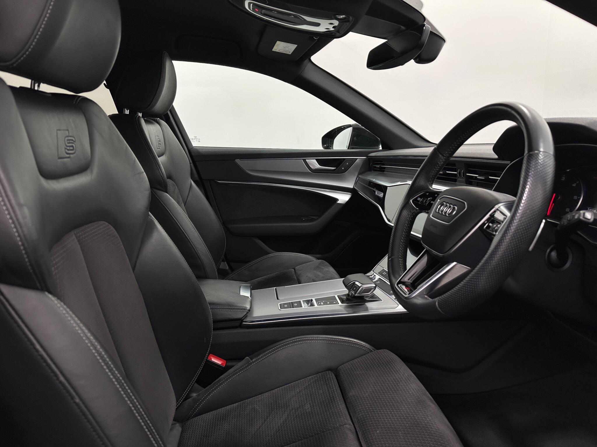 Audi A6 view 31