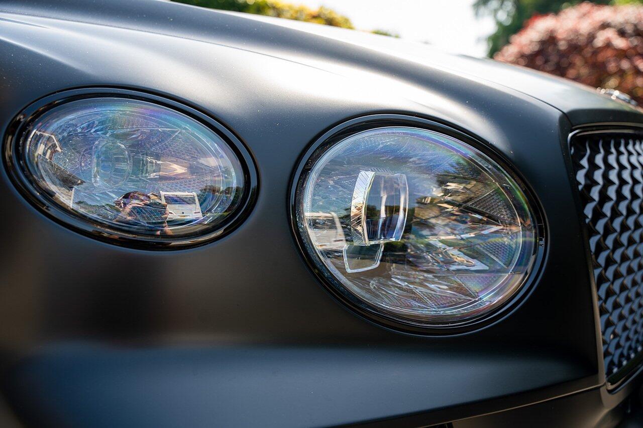 Bentley Bentayga view 37