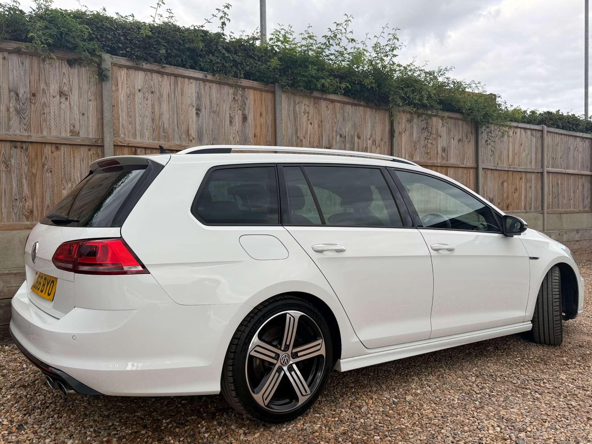Volkswagen Golf view 13