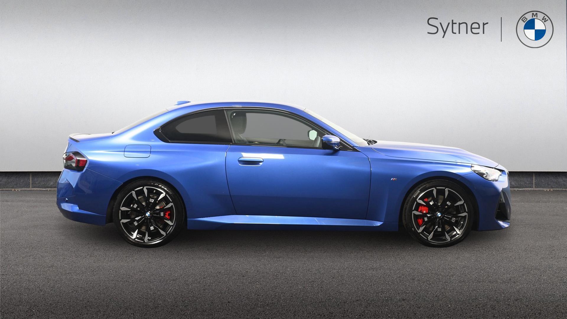 BMW 2 Series view 3