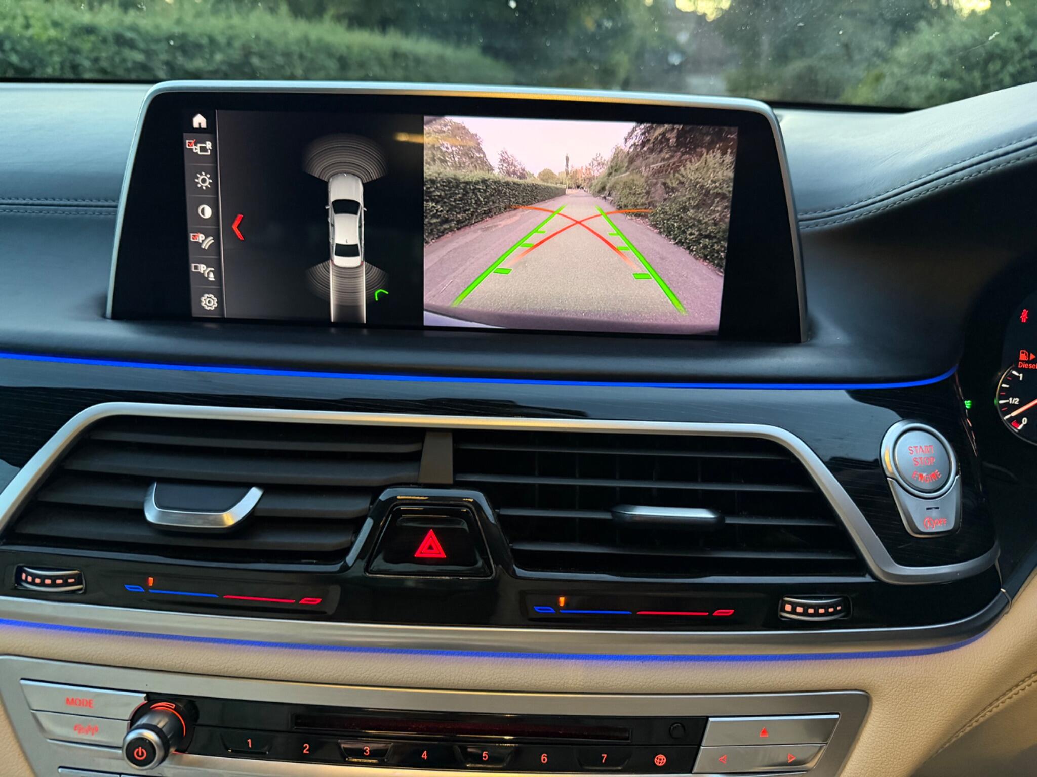 BMW 7 Series view 36