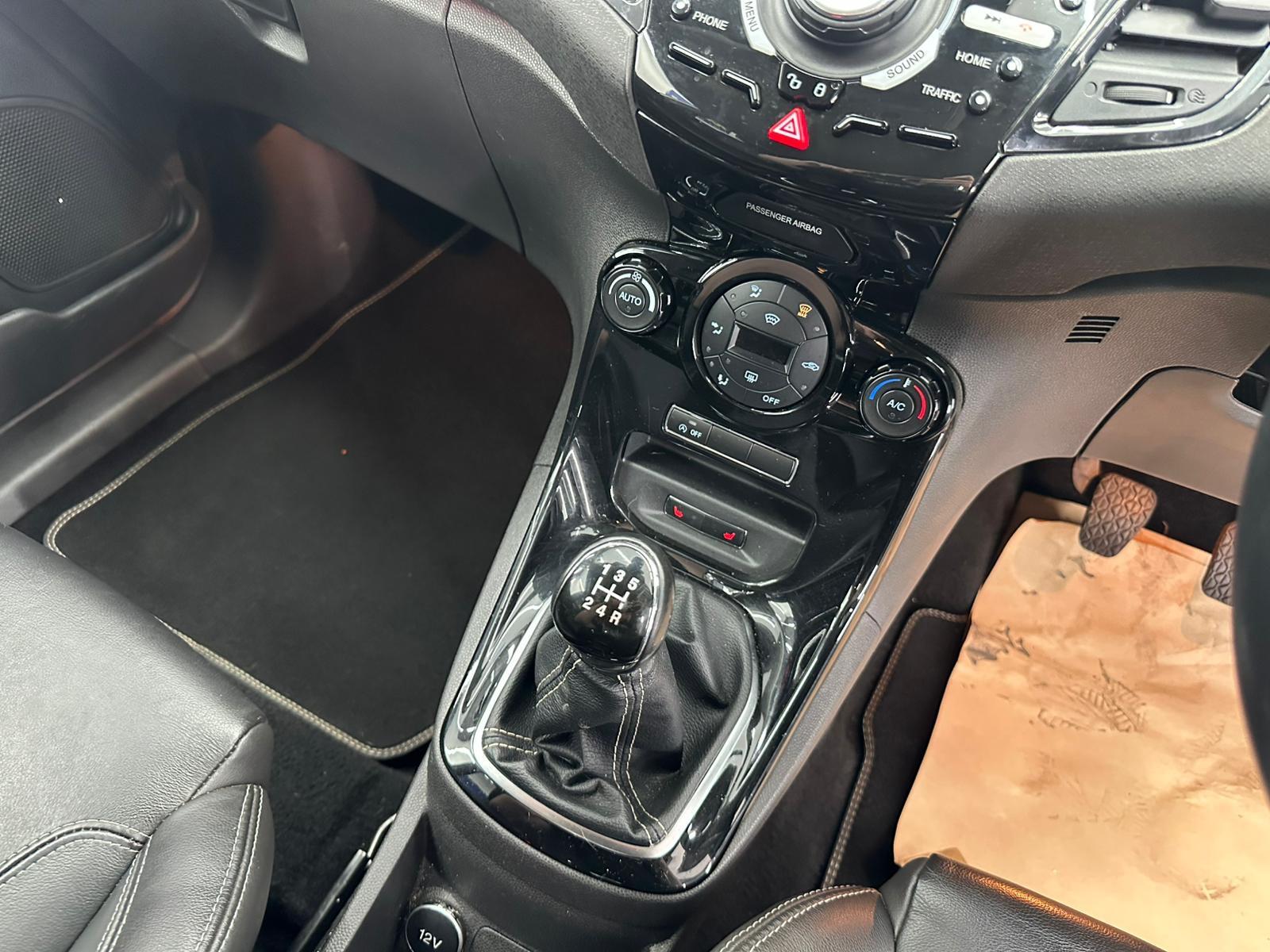 Ford Fiesta view 44