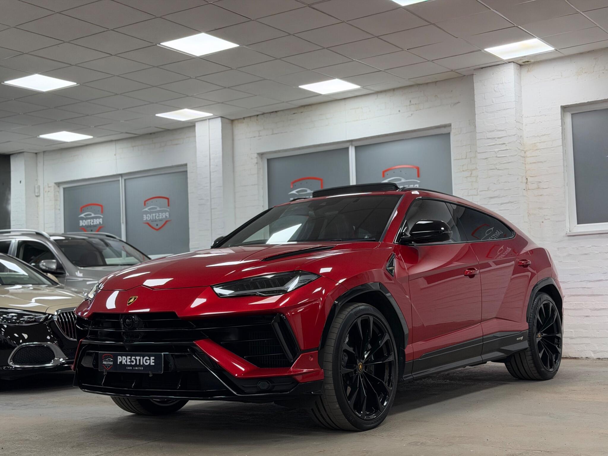 Lamborghini Urus view 36
