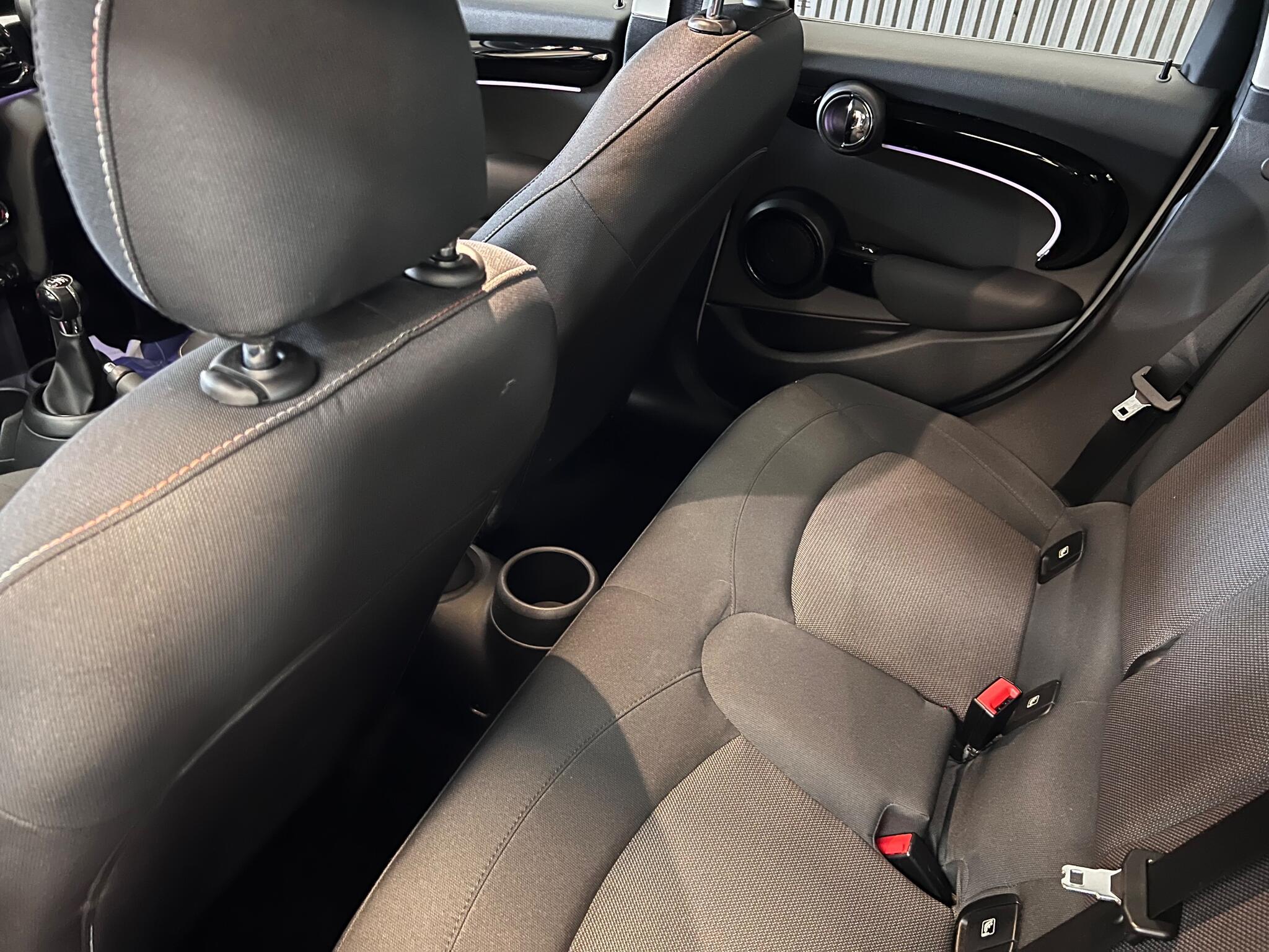 Mini Hatch view 18