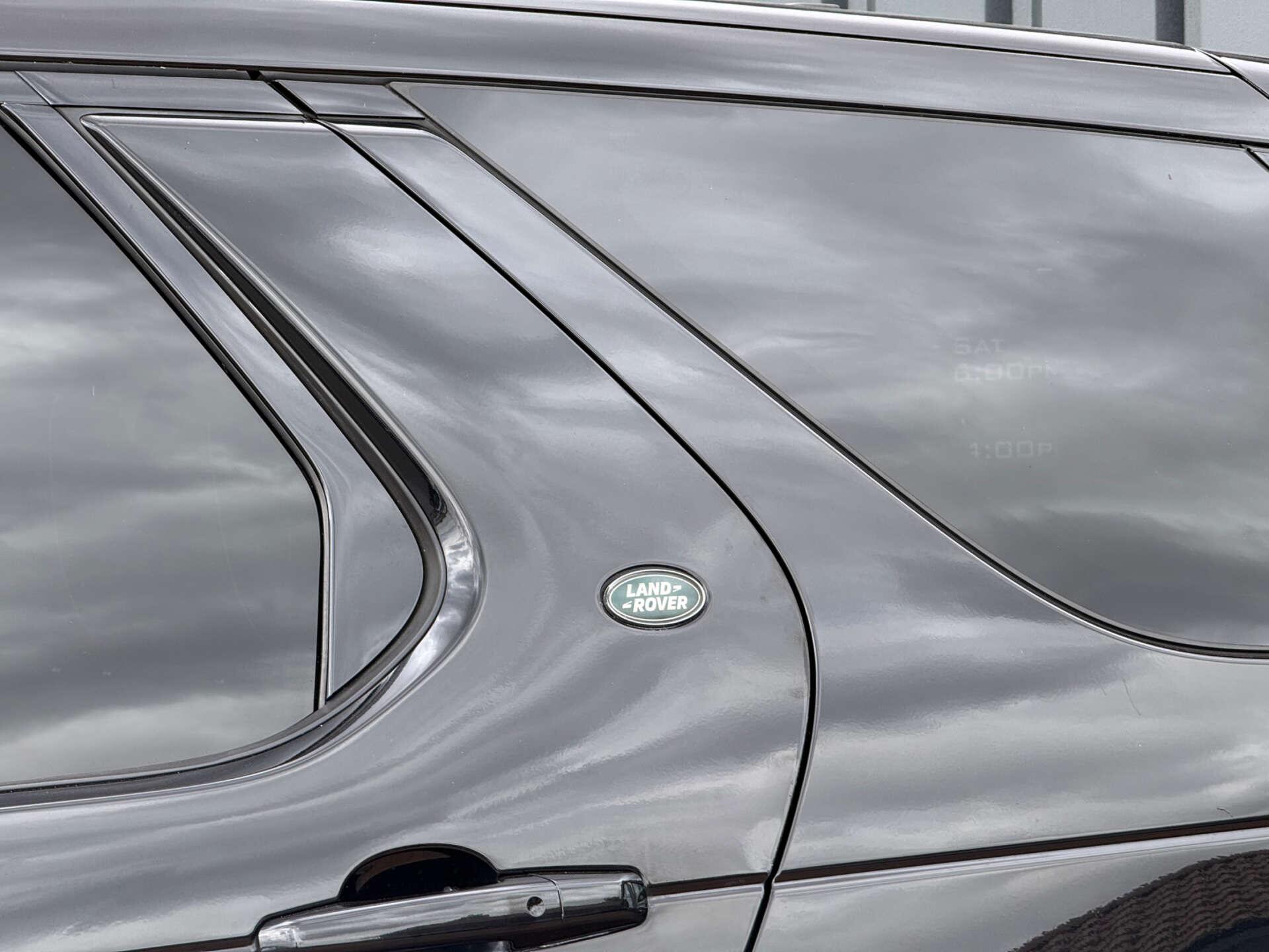 Land Rover Discovery view 8