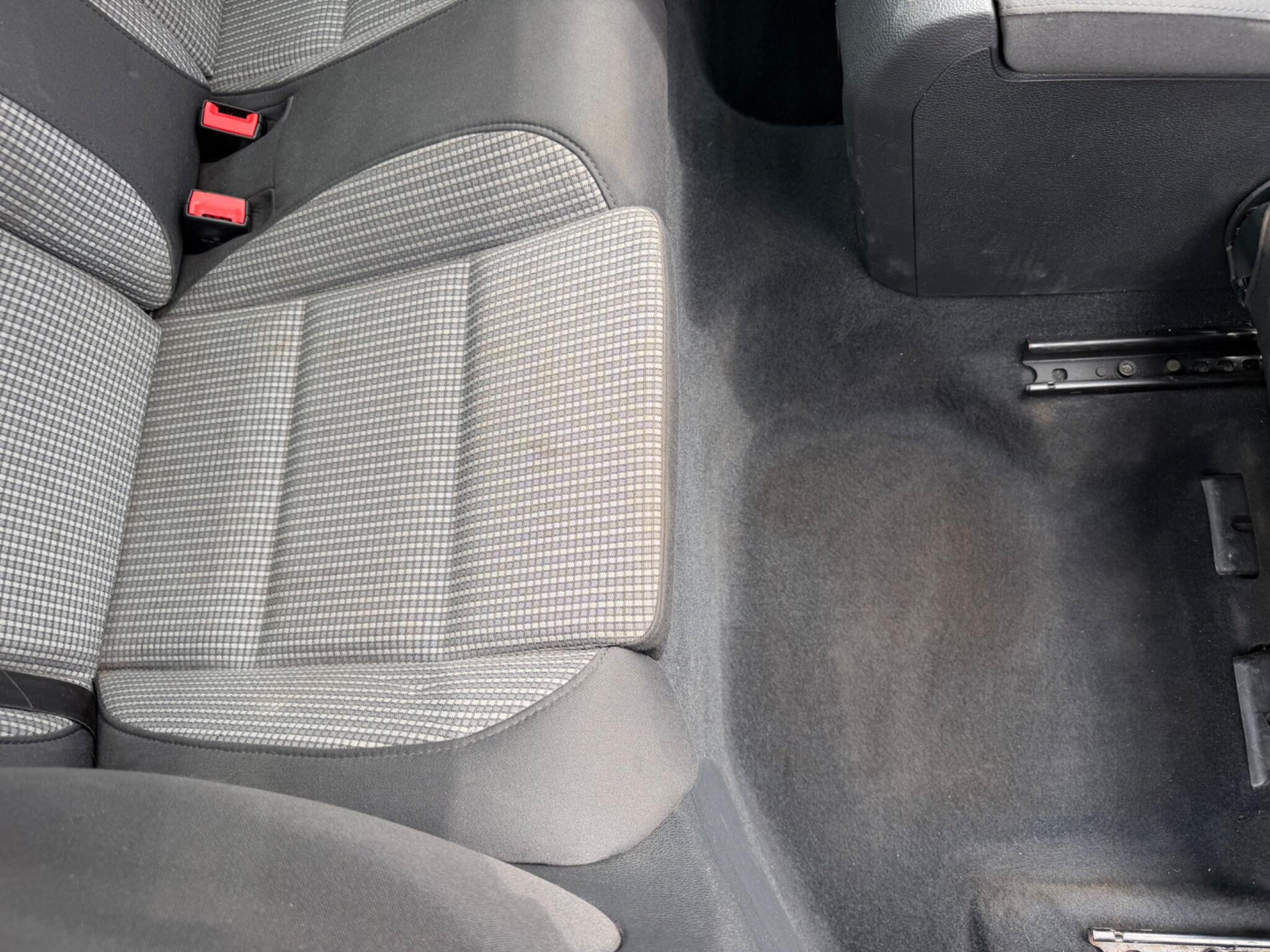 Volkswagen Eos view 20