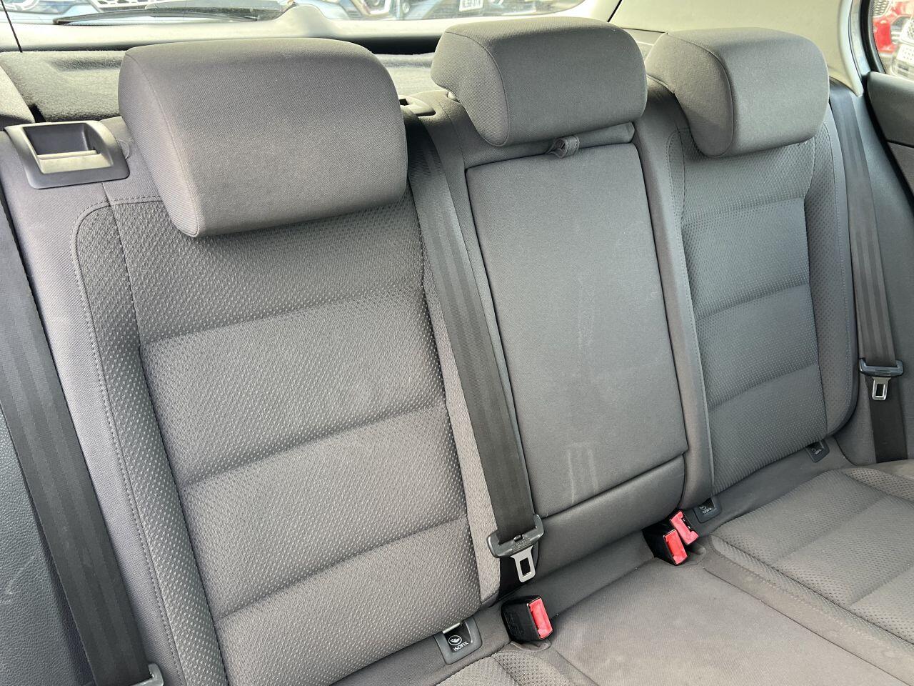Volkswagen Golf view 19