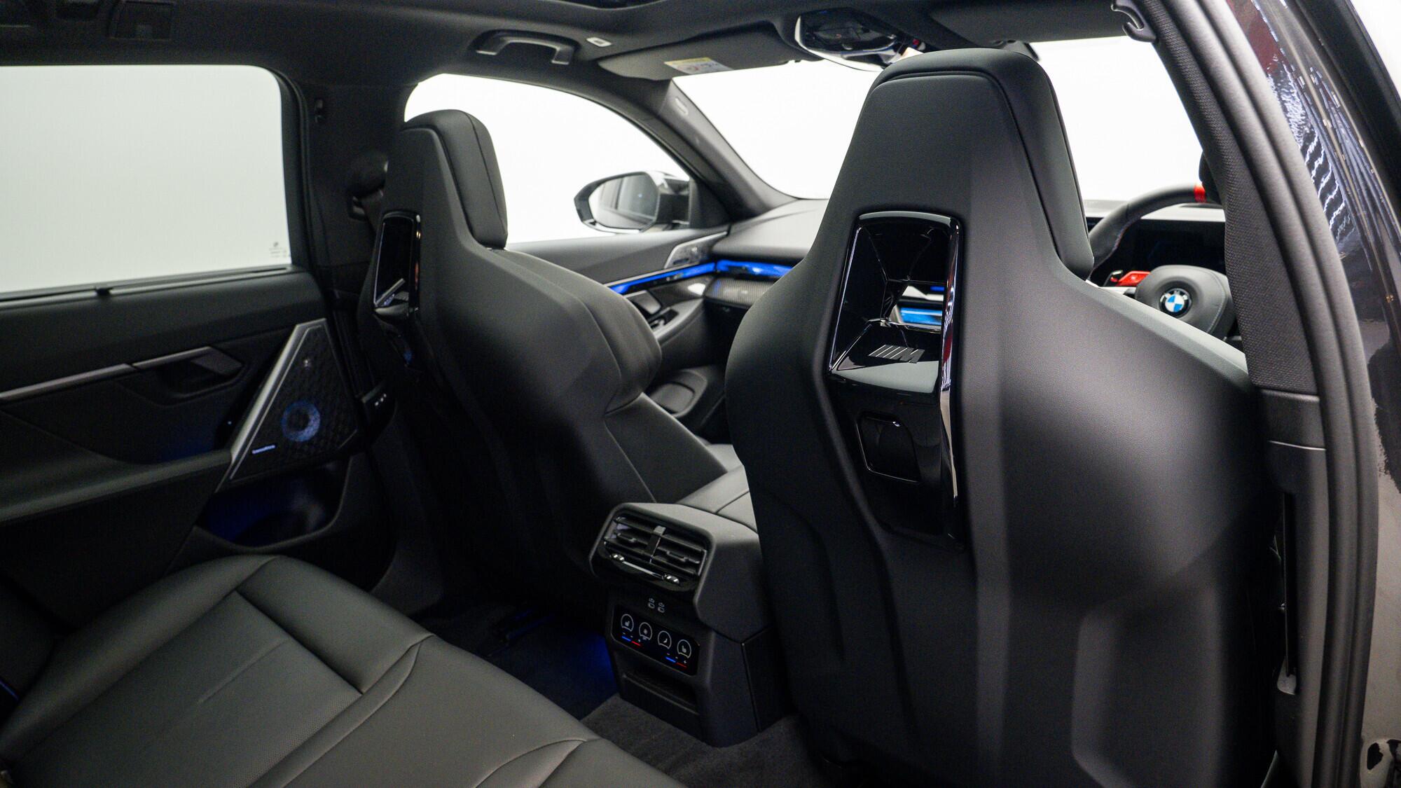 BMW M5 view 9