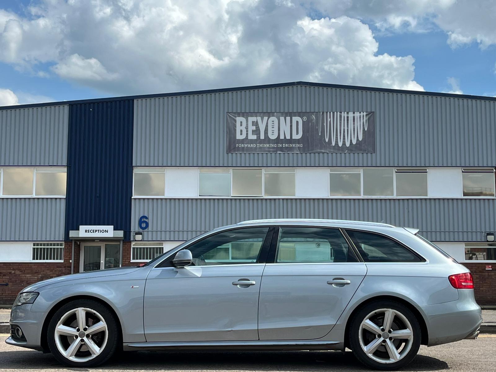 Audi A4 view 12