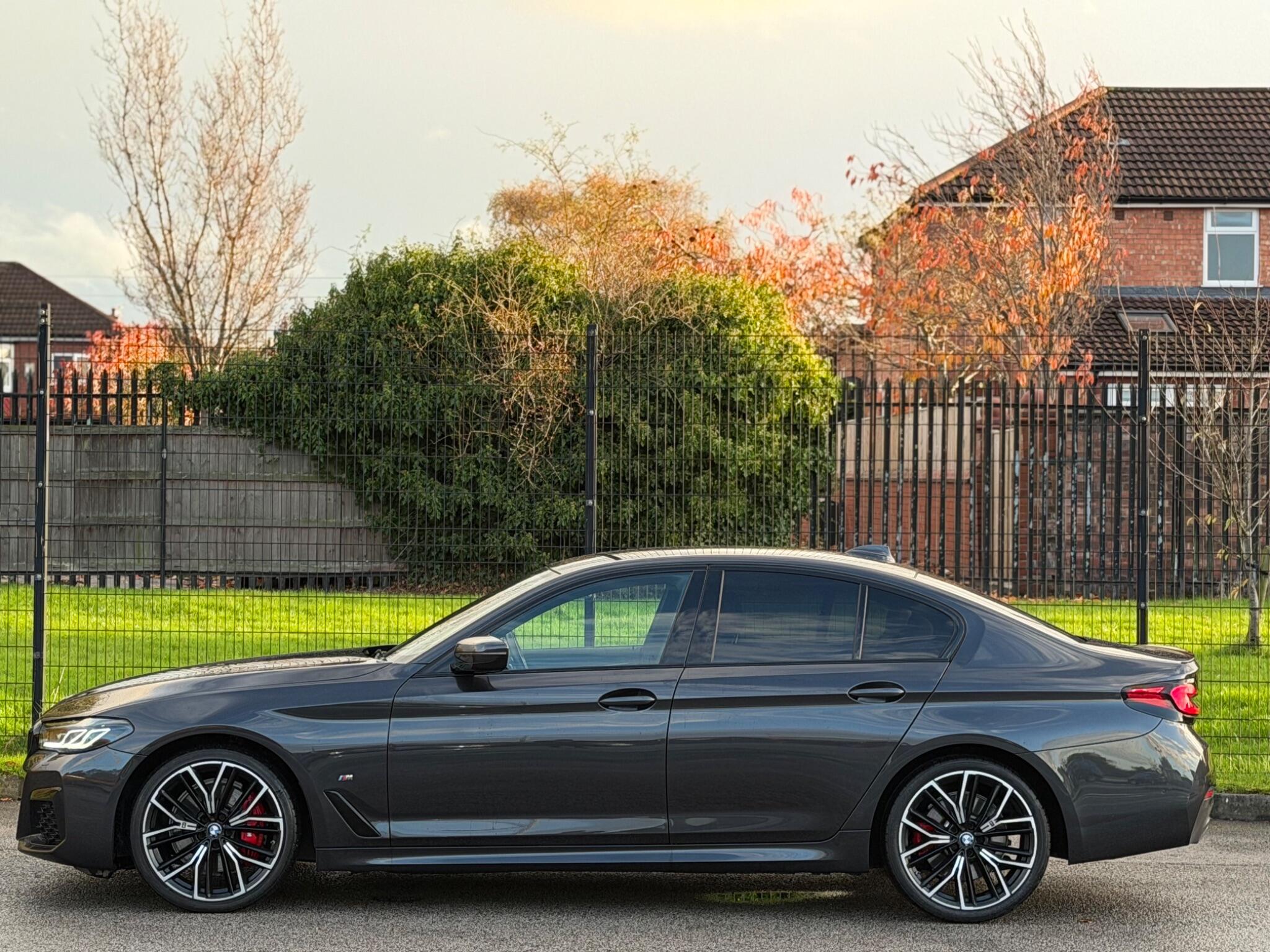 BMW 5 Series view 16
