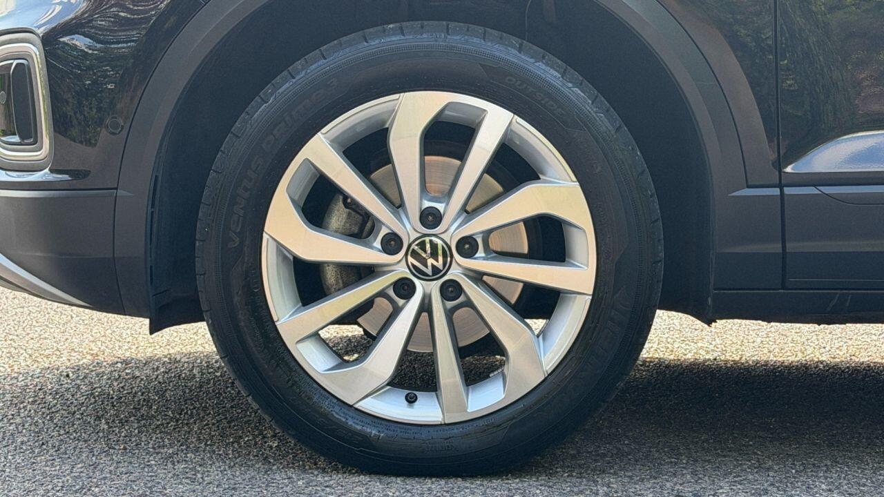 Volkswagen T-Roc view 36