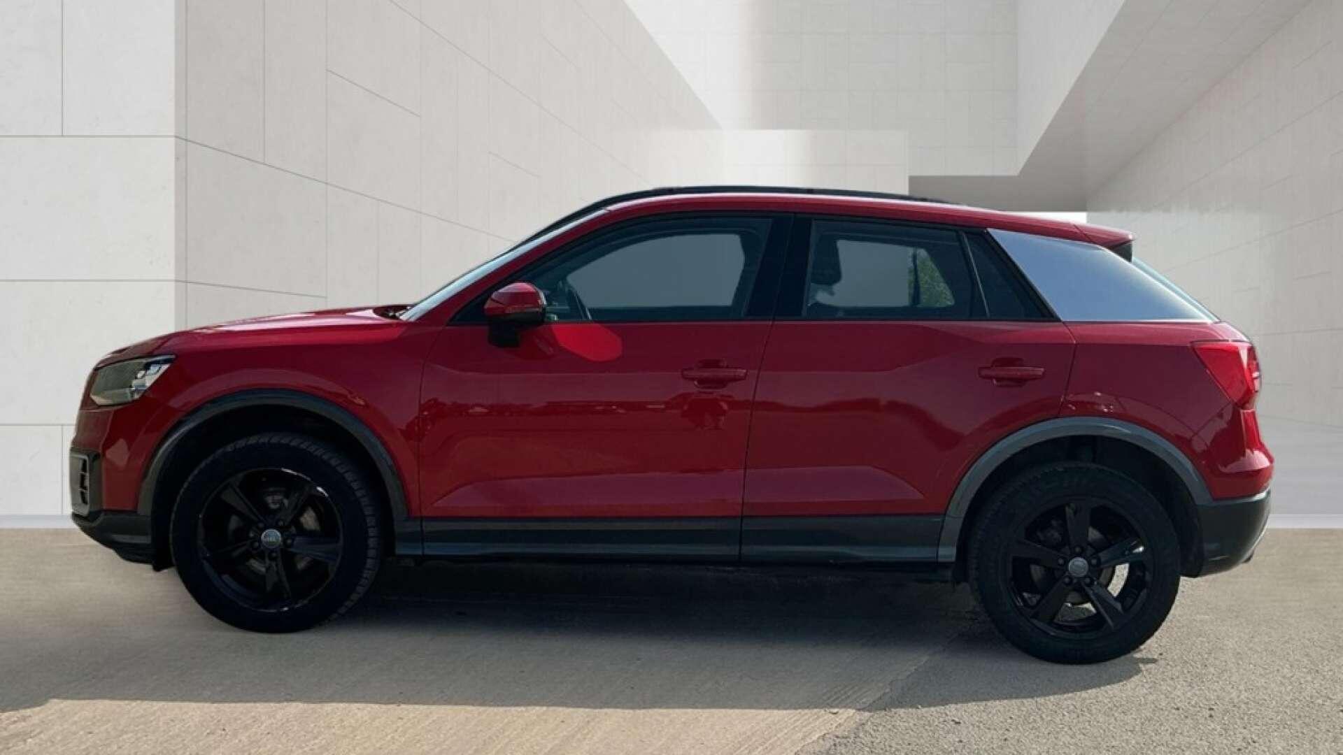 Audi Q2 view 4