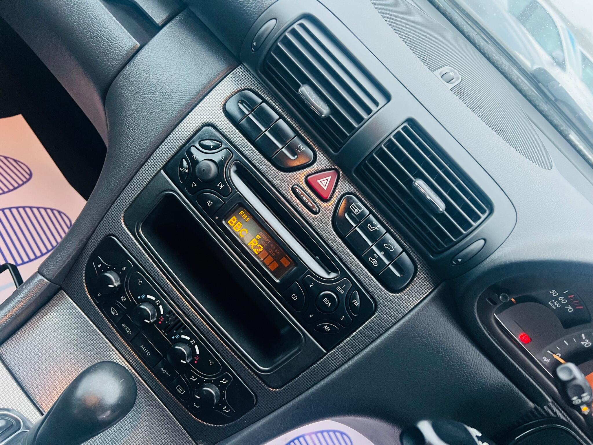 2004 Mercedes-Benz C Class image 39