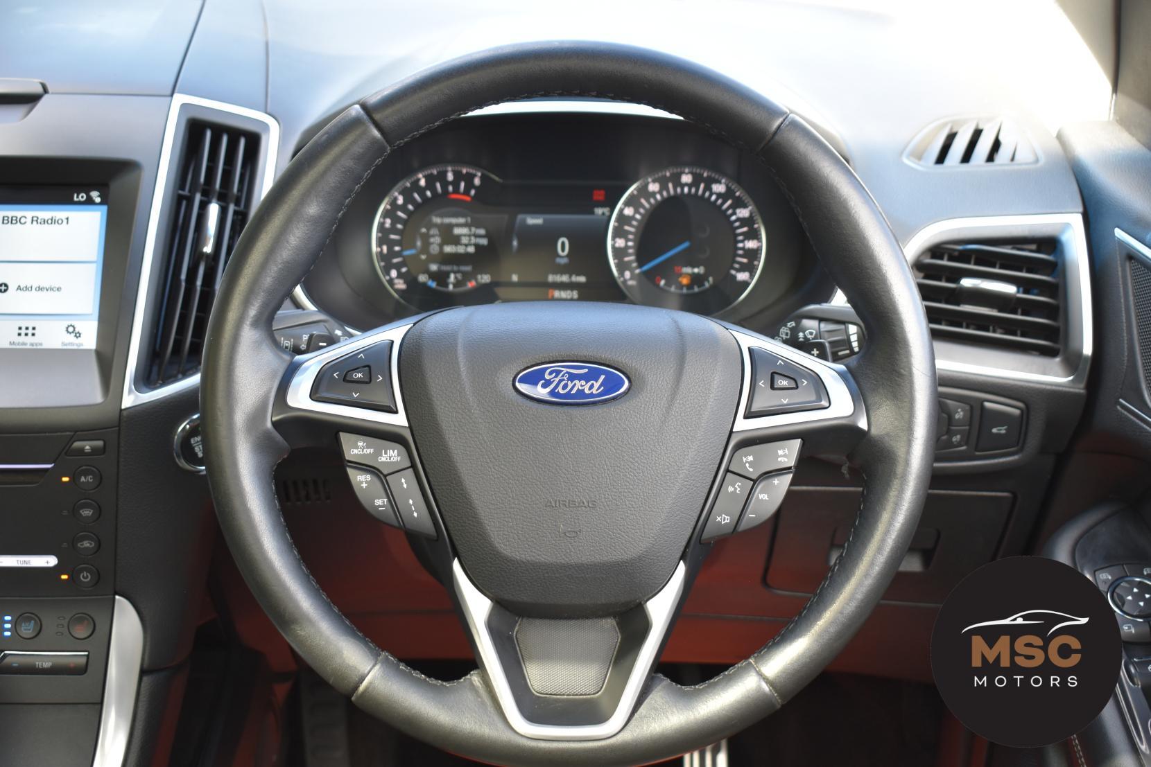 Ford Edge view 45