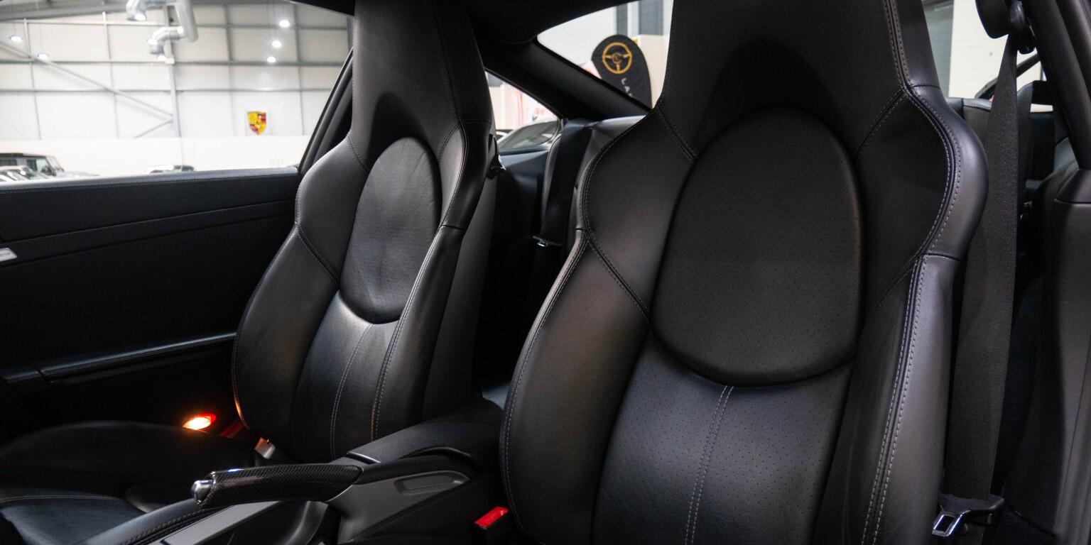 Porsche 911 view 19
